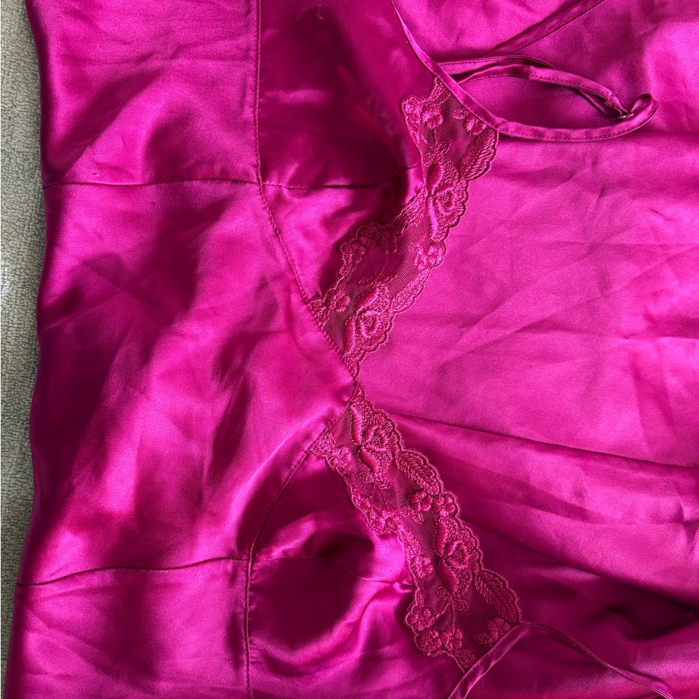 Victoria's Secret Magenta Satin Lace Full Slip Medium Adjustable Strap - Picture 4 of 7